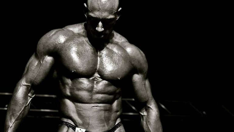 Jeden Muskel einmal oder zweimal trainieren pro Woche?