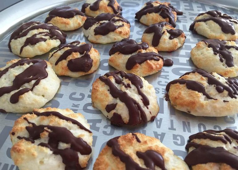 Protein Coconut Macarons
